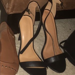 Black Charlotte Ruse Heels🖤